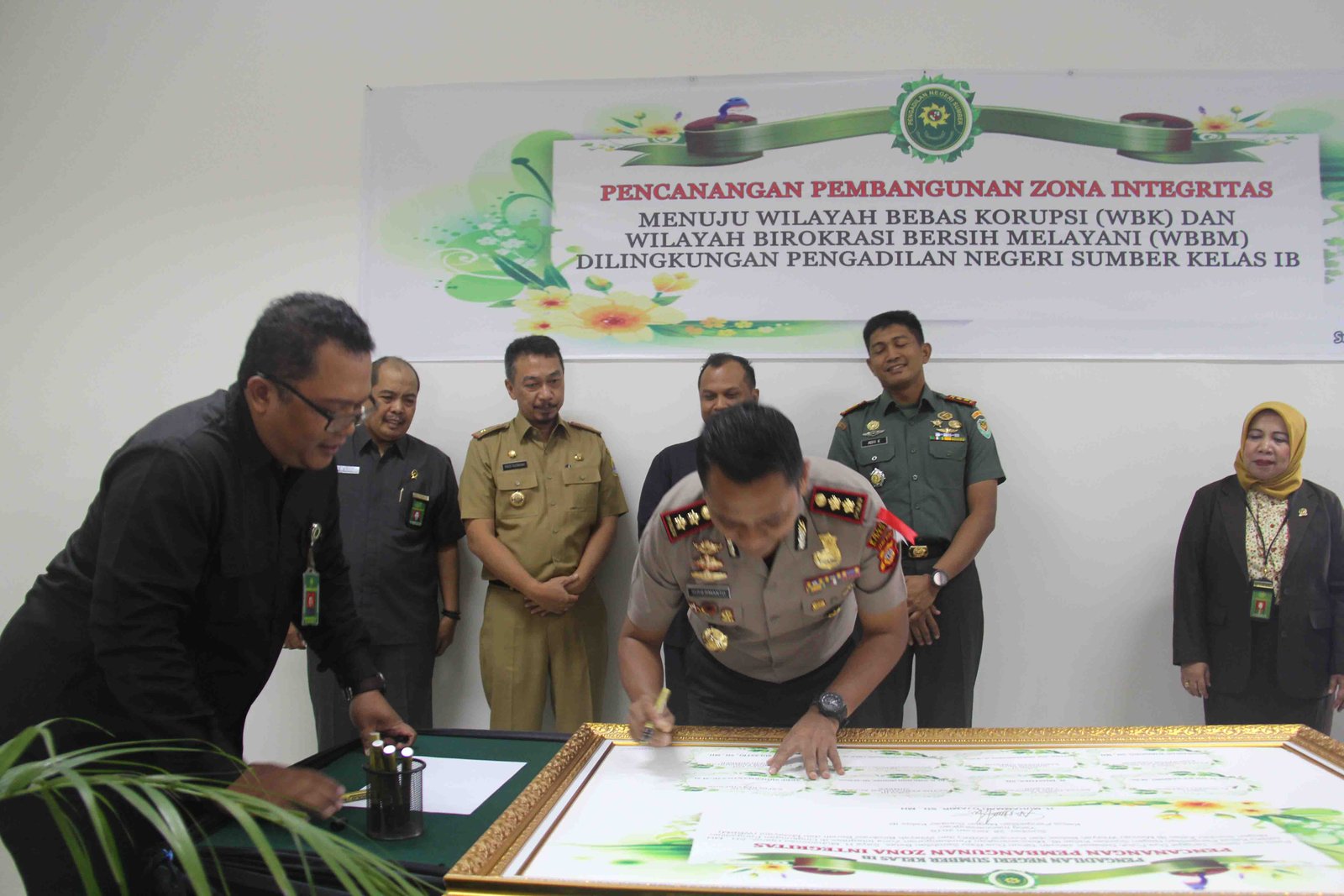 PENCANANGAN PEMBANGUNAN ZONA INTEGRITAS PADA PENGADILAN NEGERI SUMBER